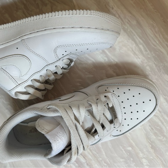 Niki Air Force woman’s size 7 - Picture 2 of 5